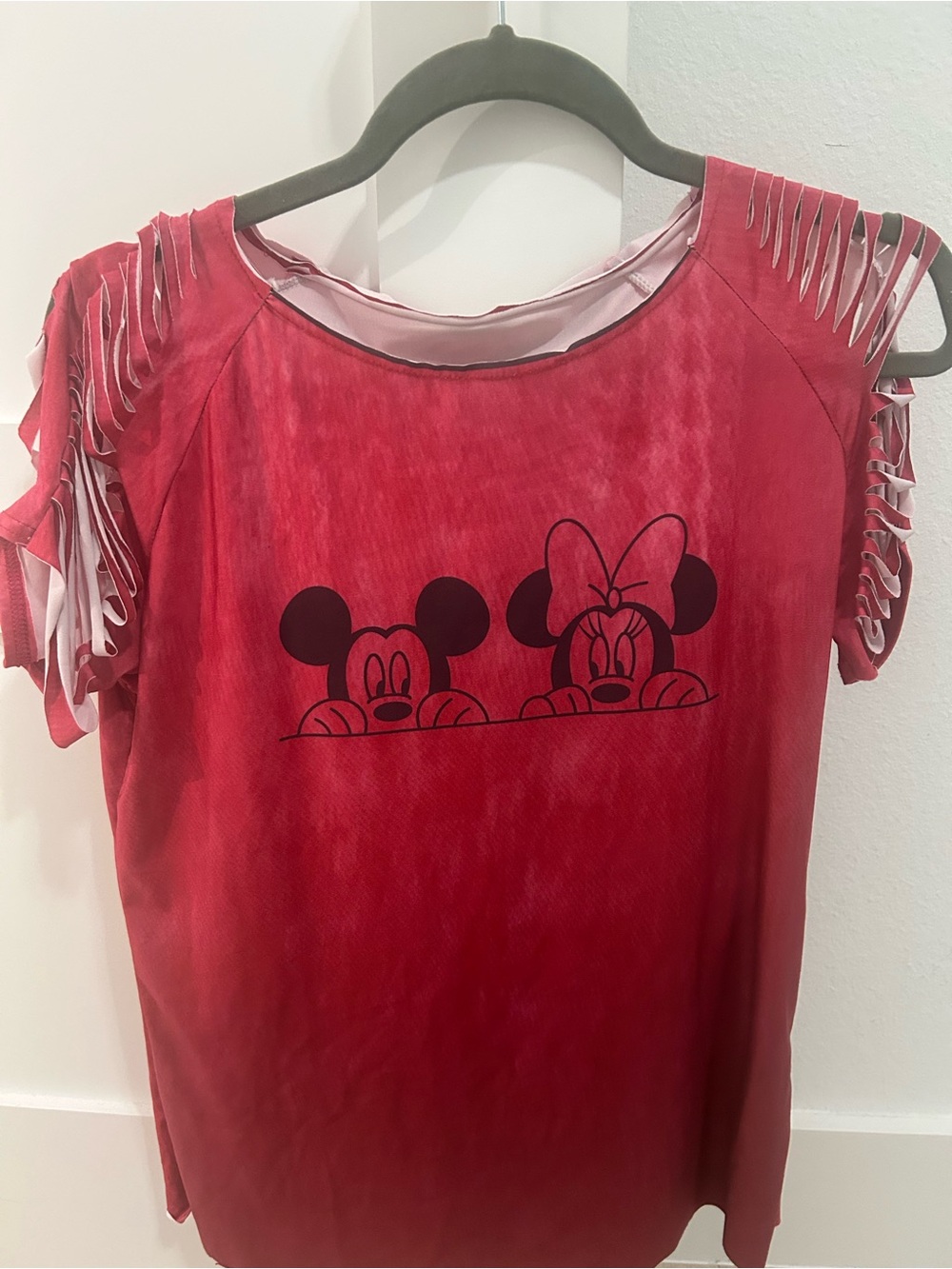 Disney Red women Mickey & Minnie Peekaboo Short Sleeve Tee
